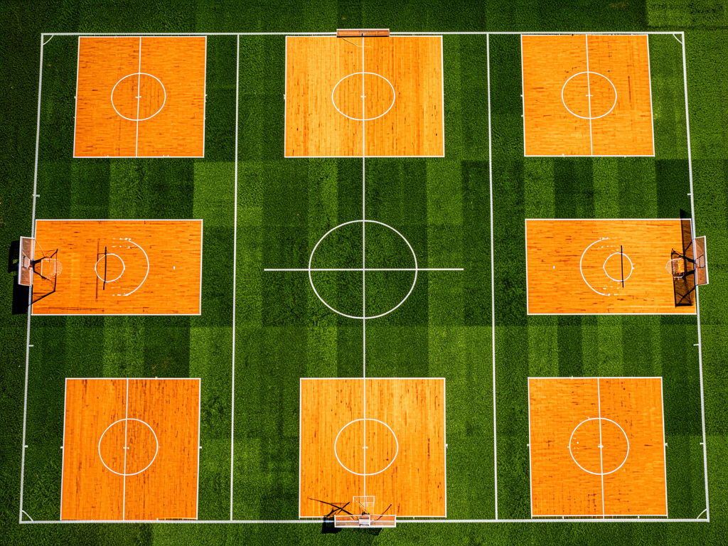 Standart resmî ölçüleri düşünüldüğünde, bir futbol sahasının içerisine yaklaşık kaç tane basketbol sahası sığar?